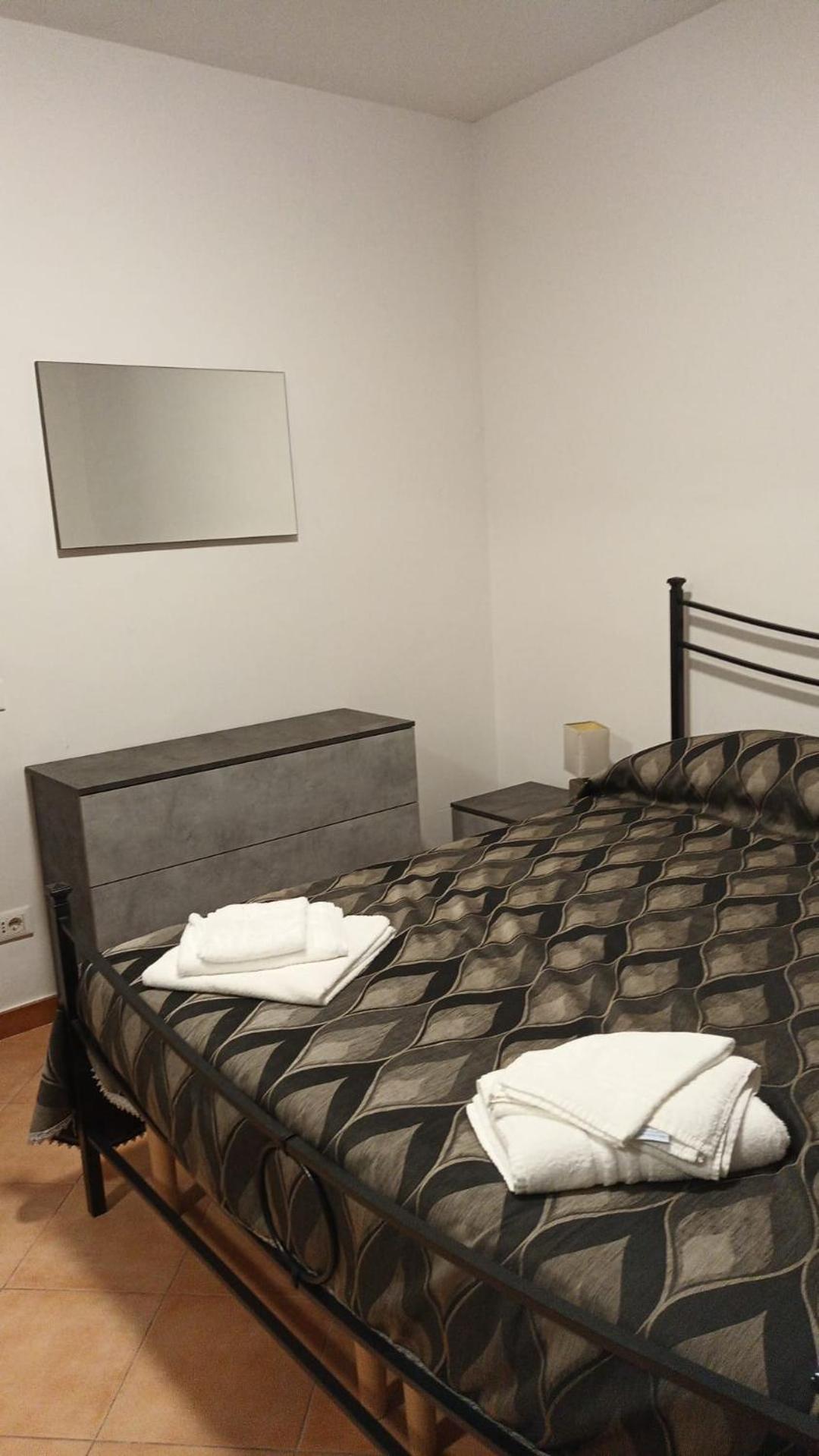 Apartamento Casa N 2 Con Parcheggio Privato E Colonnina Ricarica Livorno Exterior foto