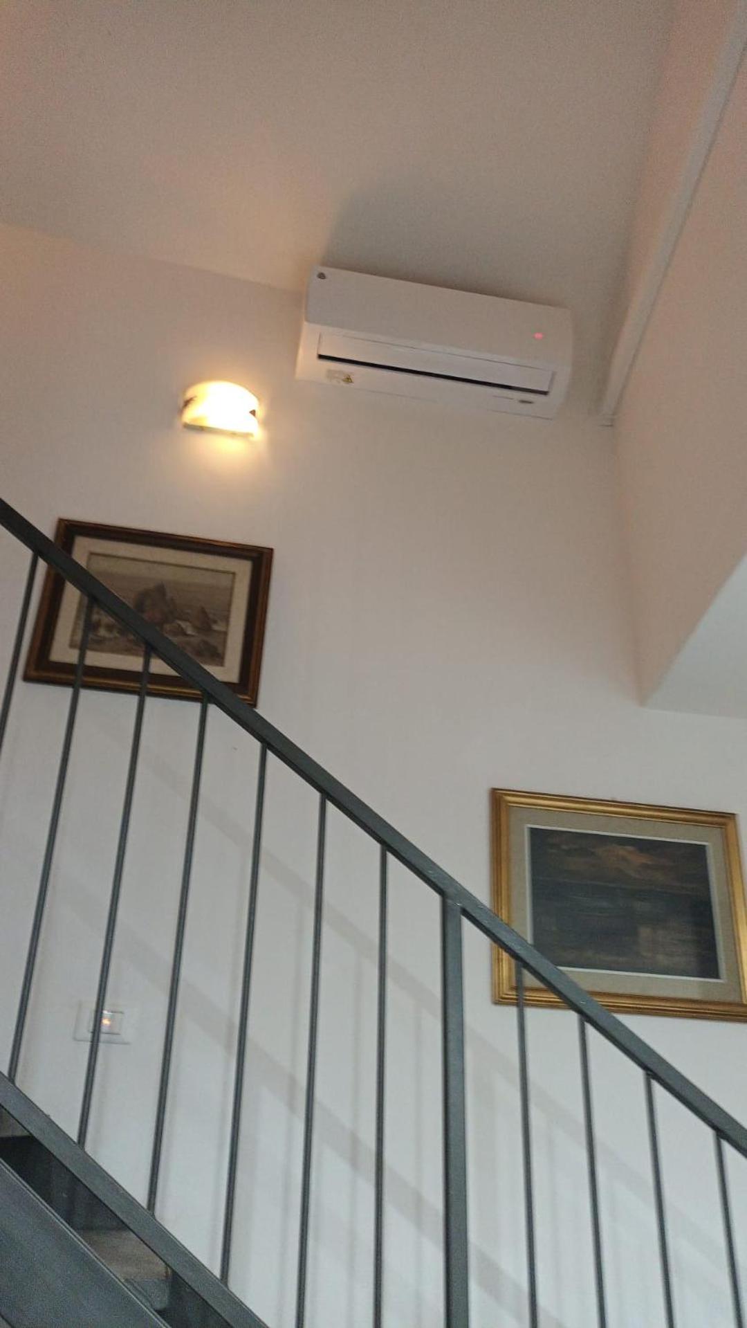 Apartamento Casa N 2 Con Parcheggio Privato E Colonnina Ricarica Livorno Exterior foto