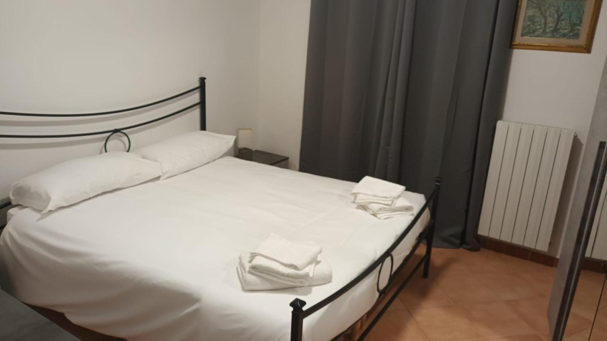 Apartamento Casa N 2 Con Parcheggio Privato E Colonnina Ricarica Livorno Exterior foto